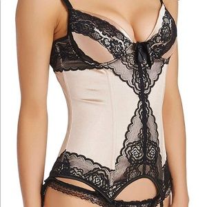 NWT Silk Lace Nude Black WaistCincher CorsetGarter